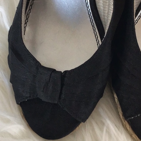 Amazon.com | LifeStride Womens Kimball Espadrille Wedge  Life Stride black silk like peep toe wedge espadrilles RUNN 752827 size 8M